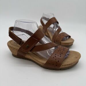 Earth Origins Kendra Khloe Brown Leather Strappy Wedge Sandal Size 9.5 M